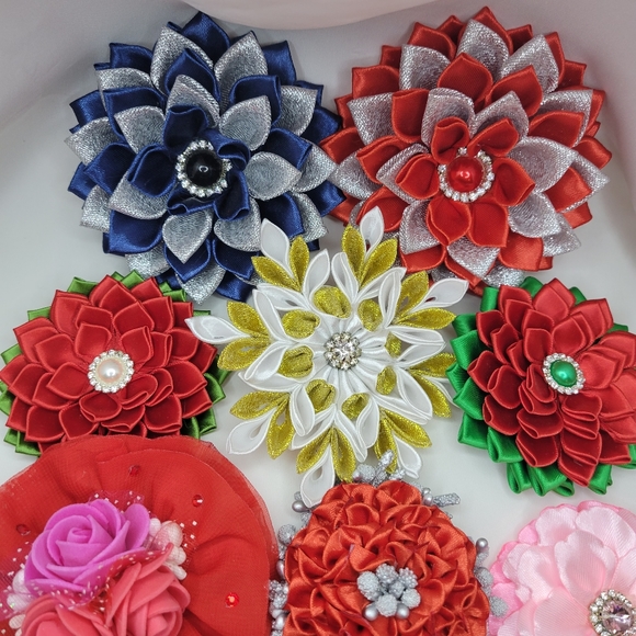 Unfinished DIY Chrismas Hair Bows or Pins, 12 pc - Picture 1 of 10